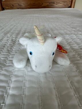 Mystic the Unicorn Beanie Baby fine mane